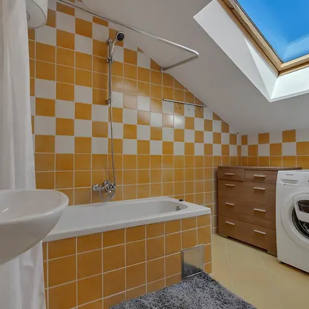Apartment Sea Breeze