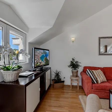Sea Breeze Apartment